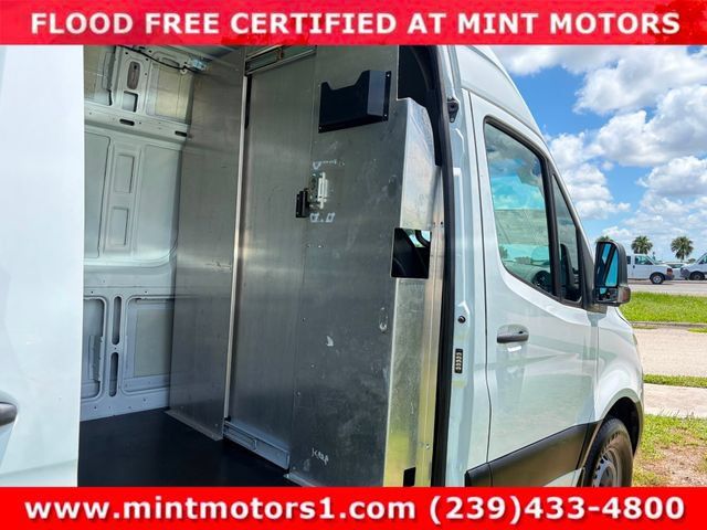 Used 2021 Mercedes-Benz Sprinter 2500 w/ Driver Convenience Package image 4
