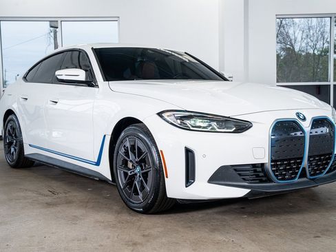 Used 2023 BMW i4 eDrive40 w/ Premium Package image 4