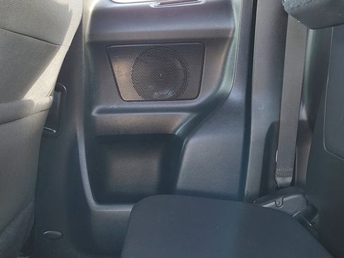 Used 2021 Toyota Tacoma TRD Off-Road w/ Technology Package image 15