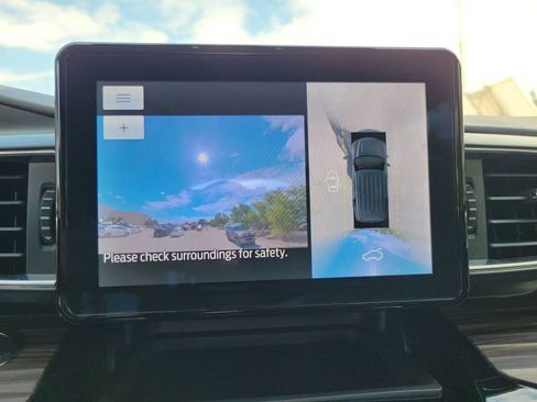 Used 2022 Ford Explorer Limited w/ Equipment Group 301A RWD image 25