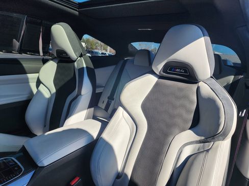 Used 2022 BMW M4 xDrive Competition w/ Executive Package image 14