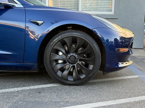 Used 2019 Tesla Model 3 Mid Range RWD image 26