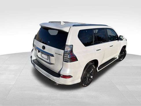 Used 2023 Lexus GX 460 Premium w/ Premium Package image 6
