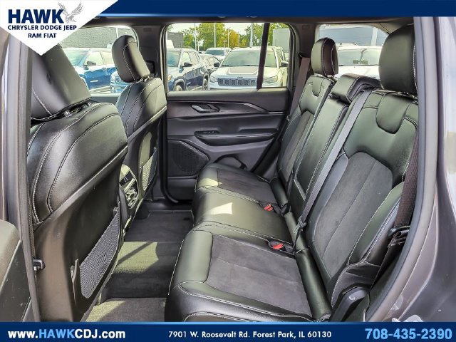 Certified 2025 Jeep Grand Cherokee Altitude AWD/4WD image 11