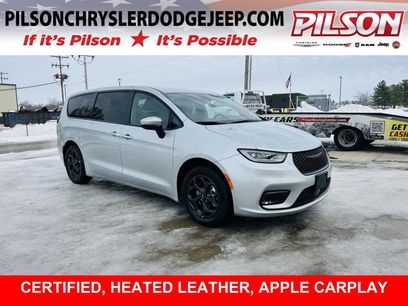 Used 2023 Chrysler Pacifica Touring-L w/ S Appearance Package