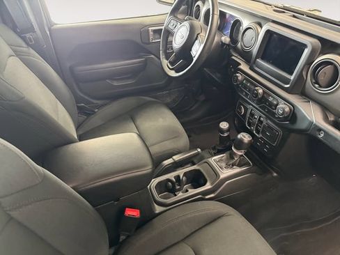 Used 2018 Jeep Wrangler Unlimited Sport S AWD/4WD image 4