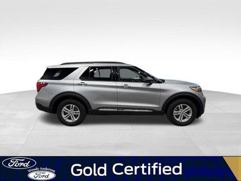 Certified 2024 Ford Explorer XLT w/ Equipment Group 202A AWD/4WD image 5