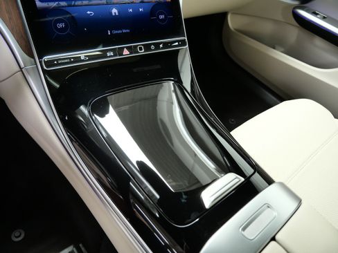 Certified 2025 Mercedes-Benz C 300 4MATIC Sedan image 20