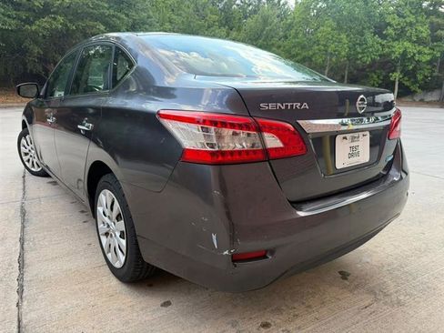 Used 2014 Nissan Sentra SV FWD image 2
