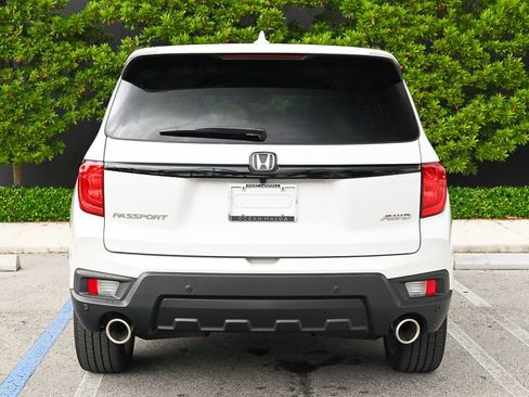 Used 2025 Honda Passport EX-L image 3