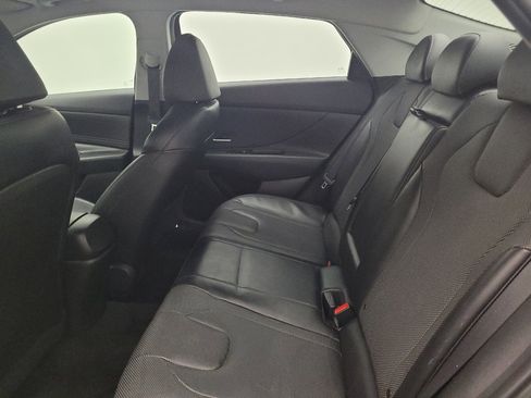 Used 2021 Hyundai Elantra Limited FWD image 18
