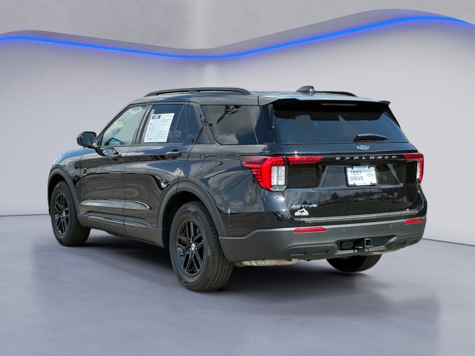 Certified 2026 Ford Explorer Active RWD image 7