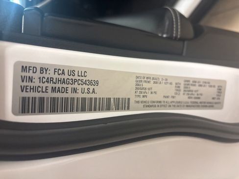 Used 2023 Jeep Grand Cherokee Altitude image 40