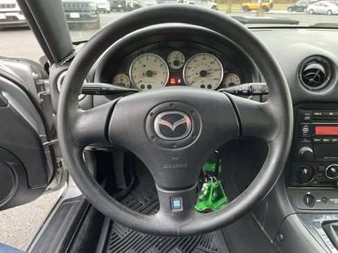 Used 2003 MAZDA MX-5 Miata image 13