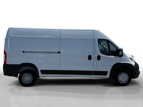 Used 2023 RAM ProMaster 2500 FWD image 6
