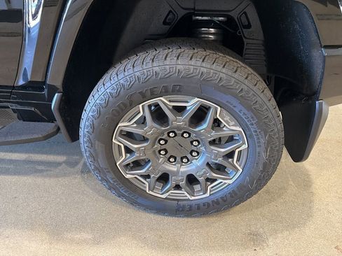 New 2025 GMC Hummer EV 3X AWD/4WD image 10