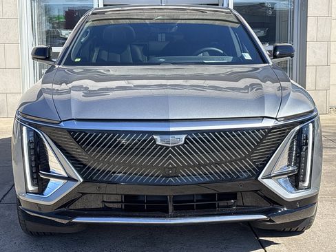 Used 2024 Cadillac Lyriq Luxury w/ LPO, Floor Liner Package image 14