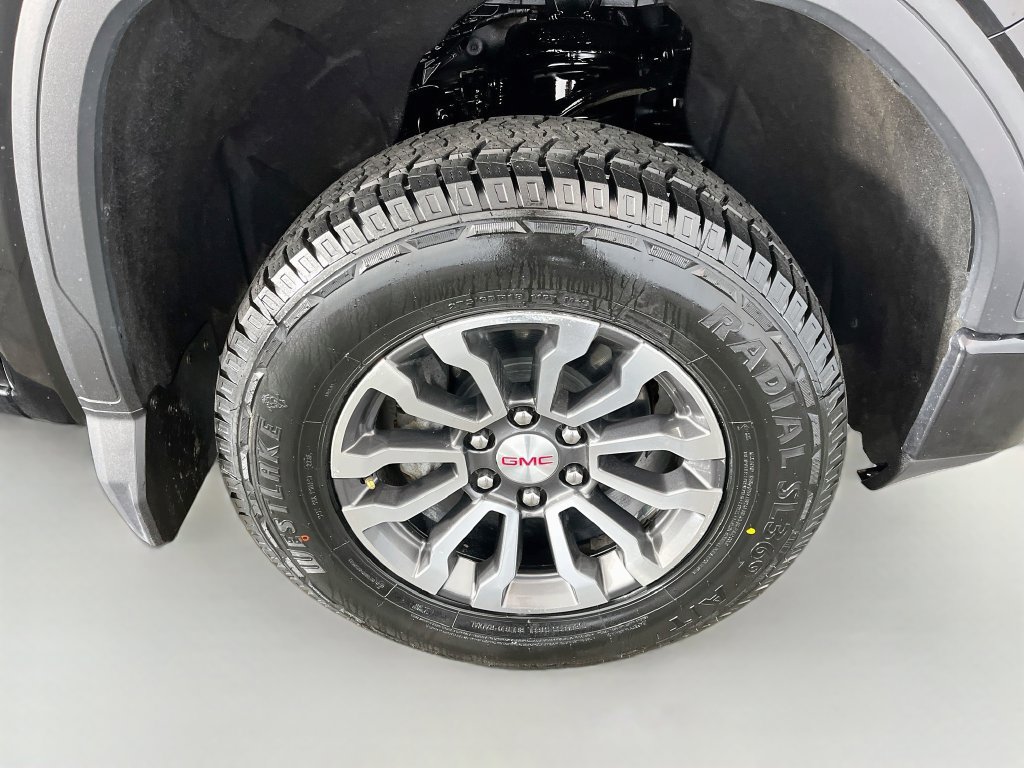 Used 2022 GMC Sierra 1500 AT4 w/ AT4 Premium Package AWD/4WD image 38