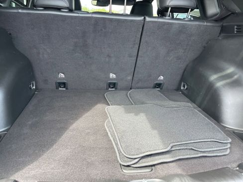 Used 2025 Jeep Compass Limited image 31