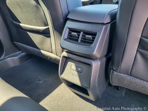 Used 2024 Chevrolet Equinox EV RS image 29