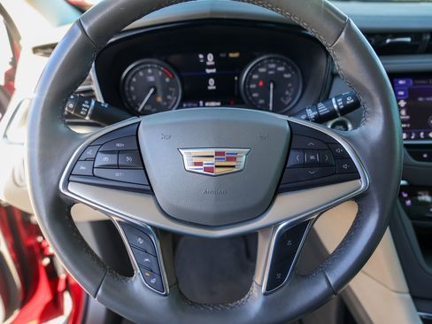 Certified 2021 Cadillac XT5 Premium Luxury image 12