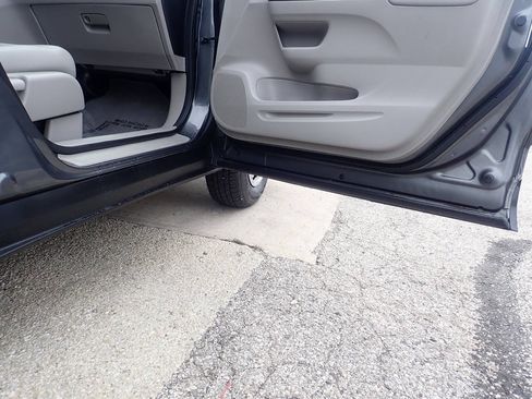 Used 2013 Honda CR-V LX image 24