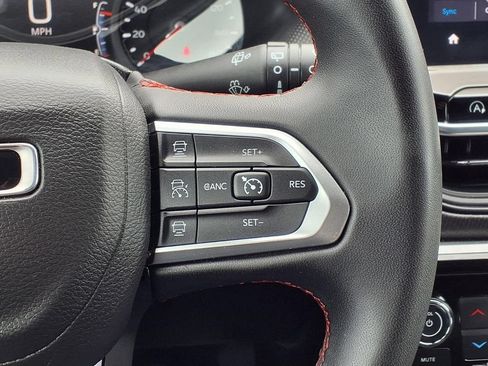 Certified 2025 Jeep Compass Trailhawk AWD/4WD image 14