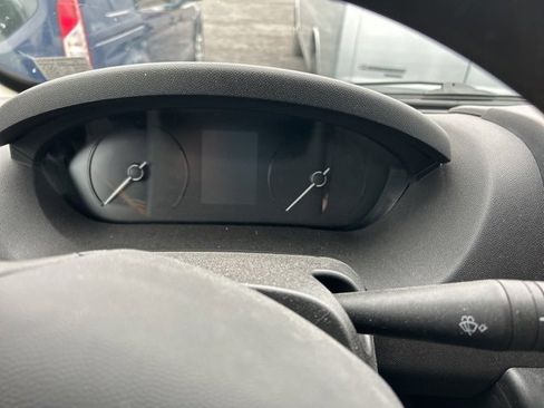 Used 2025 RAM ProMaster 3500 w/ Convenience Group image 10