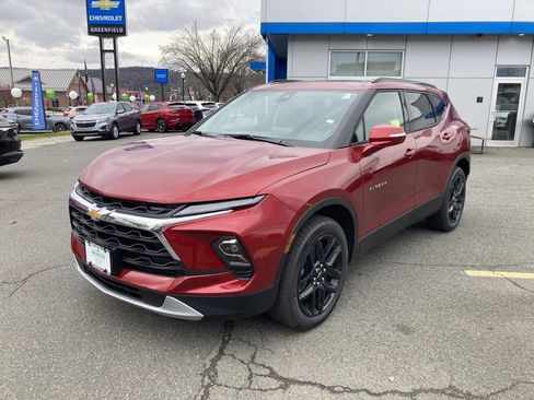New 2025 Chevrolet Blazer LT image 3