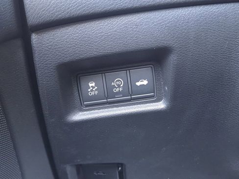 Used 2018 INFINITI Q50 Luxe w/ Essential Package (2.0T Luxe) image 26