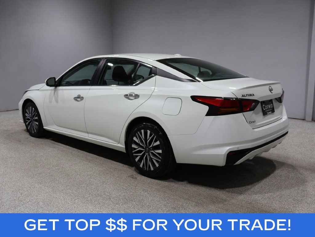 Used 2023 Nissan Altima 2.5 SV FWD image 4