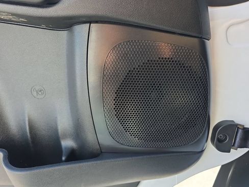 Used 2025 RAM ProMaster 2500 w/ U-Haul Equipment Group FWD image 25