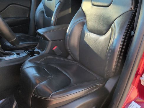 Used 2016 Jeep Cherokee Limited image 17