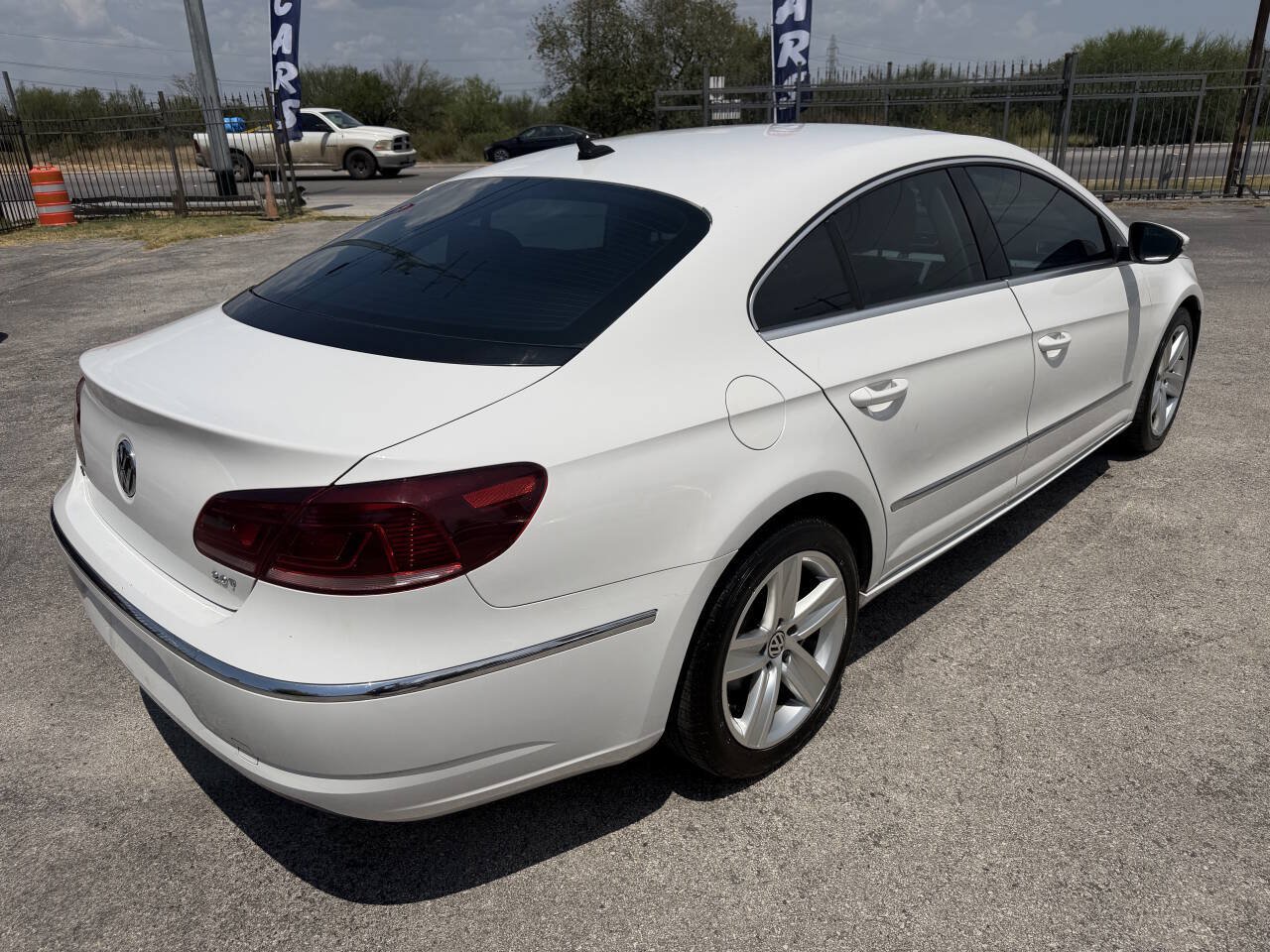 Used 2014 Volkswagen CC Sport FWD image 4