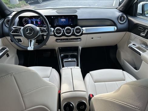 Certified 2024 Mercedes-Benz GLB 250 image 23