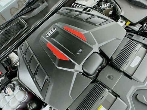 Used 2021 Audi SQ8 Prestige w/ Prestige Package image 32