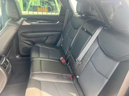 Used 2022 Cadillac XT5 Premium Luxury w/ Technology Package AWD/4WD image 17