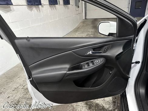 Used 2018 Chevrolet Volt LT FWD image 19