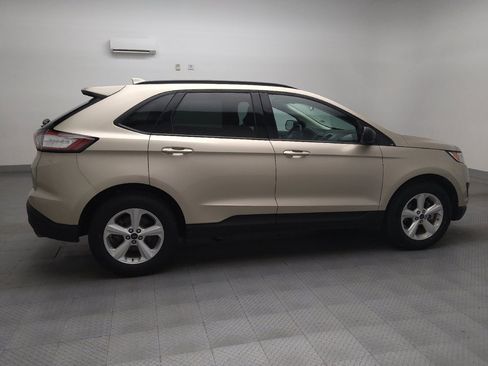 Used 2018 Ford Edge SE image 10