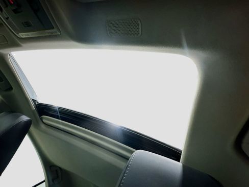 Used 2022 Lexus ES 350 w/ Premium Package image 27