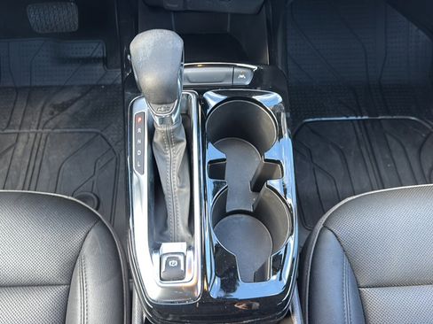 Used 2024 Chevrolet Trax ACTIV w/ Driver Confidence Package image 37