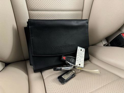 Used 2018 Mercedes-Benz GLC 300 4MATIC image 41