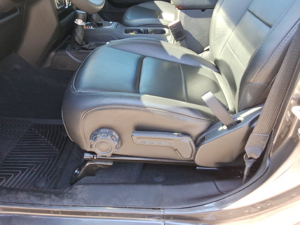 Used 2023 Jeep Gladiator Sport AWD/4WD image 23
