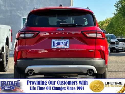 New 2025 Ford Escape SE image 5