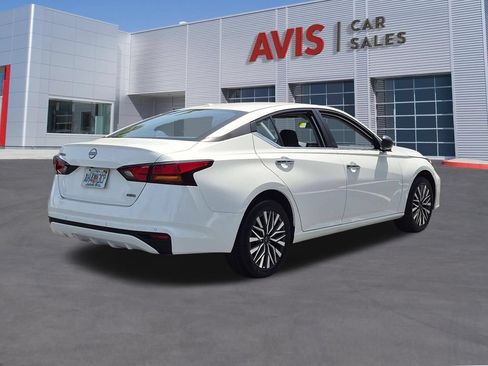 Used 2025 Nissan Altima 2.5 SV AWD/4WD image 6