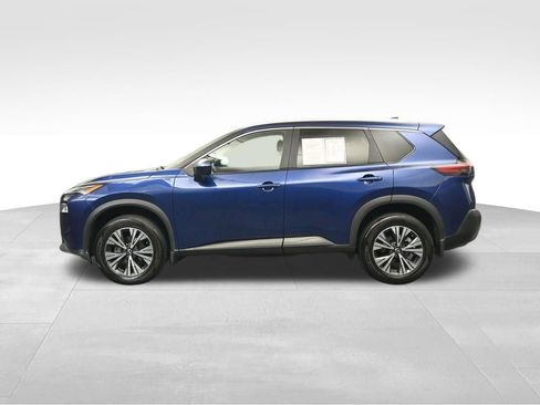 Used 2023 Nissan Rogue SV w/ SV Premium B Package FWD image 2