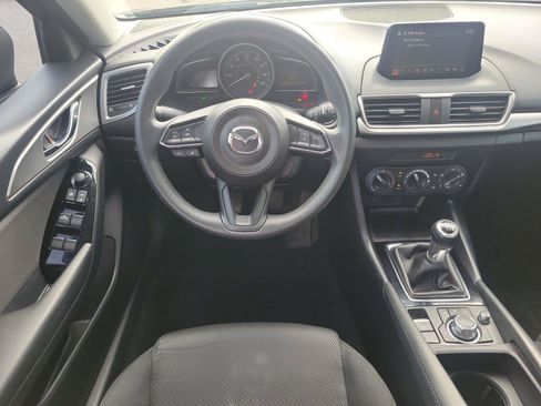 Used 2018 MAZDA MAZDA3 Sport FWD image 10