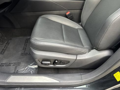 Used 2024 Lexus RX 350 Premium w/ Cold Area Package AWD/4WD image 25