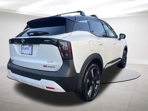 New 2026 Nissan Kicks SR w/ Cold Weather Package AWD/4WD image 5