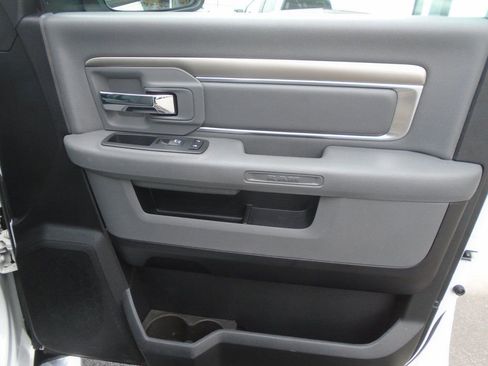 Used 2018 RAM 1500 Big Horn image 29